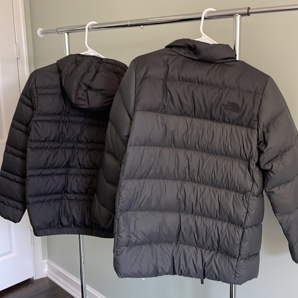 The North Face Boys Double-lined Puffer Jacket - Picture 2 of 2